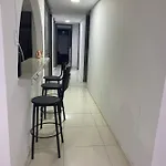 Apartamento familiar edificio calamary